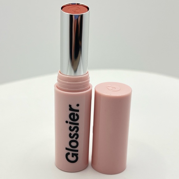 Glossier Makeup 9 Glossier Ultra Lip A In Shade Villa Full Size New